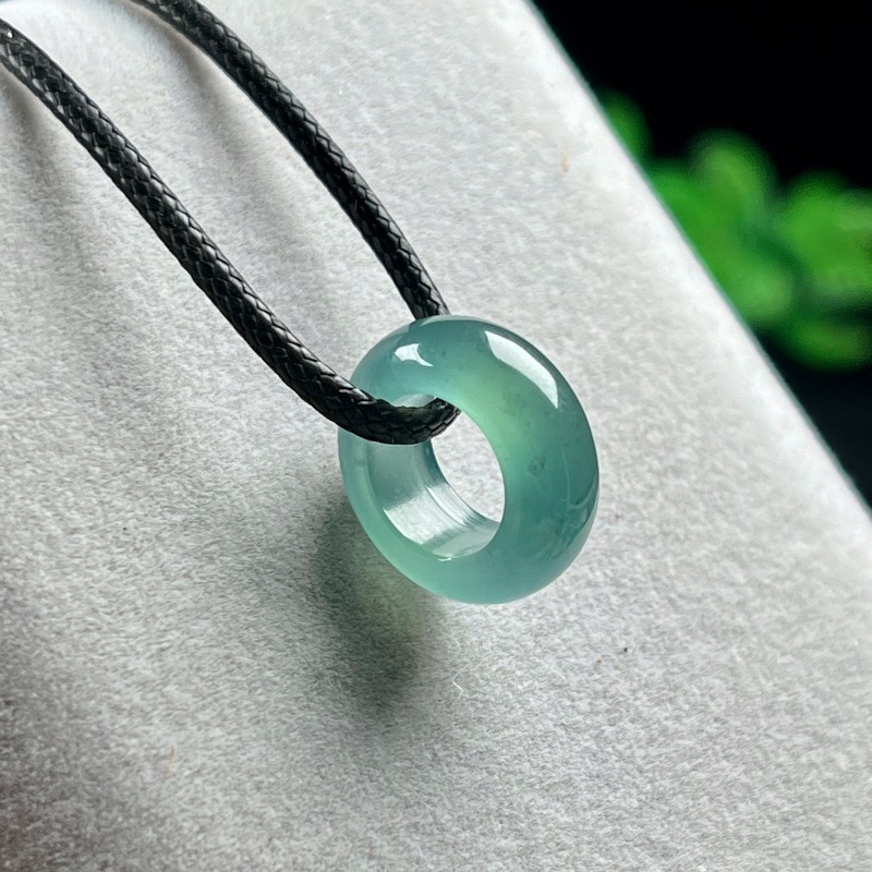 Jewelry & Watches Bench - Naturalny Szmaragdowy Niebieski Pierścień z Koralikiem